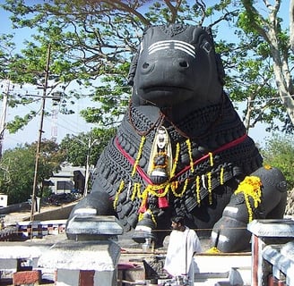 Cahmundi hill Nandi Bull  Mysore - Hyderabad to Bangalore tour package