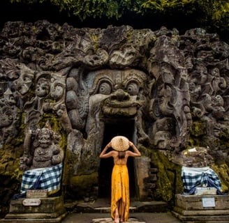 Top 5 tourist attractions in Bali elephant cave is the best one