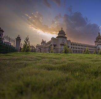Vidhan Soudha view - Hyderabad to Bangalore tour package