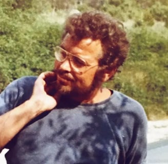 Earl Thompson 