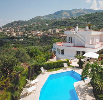 luxurious villa in Italy pictured on our holiday planned by Francesco Margaretini Luxury Travels