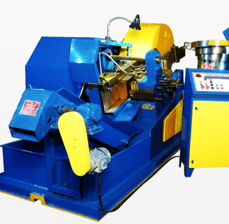 Thread rolling machine with conveyor system.