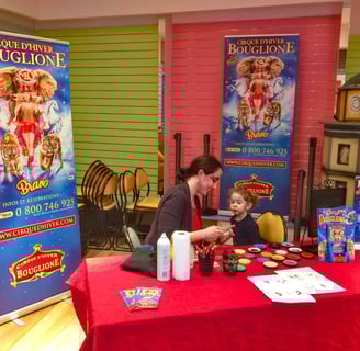 Roxane l'éclat de rose au stand Bouglione, au Centre Commercial Jean Jaurès de Brest