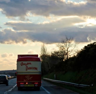 en route pour Lorient avec les convois du Cirque d'hiVer Bouglione et Joël Rehde en 2016