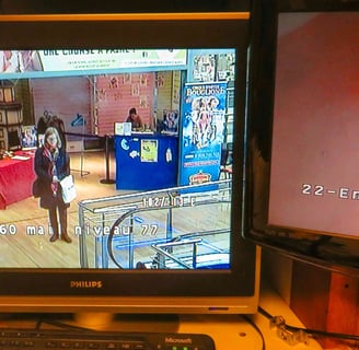 animation maquillage au stand Bouglione, au Centre Commercial Jean Jaurès à Brest