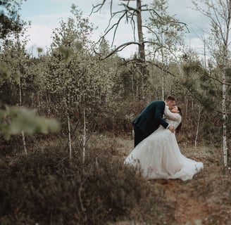 Vestuvių fotografė Ieva Vos- reportažinė vestuvių fotosesija