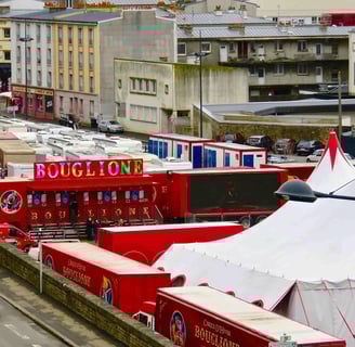 Vue du Cirque d'Hiver Bouglione depuis le Cours Dajot à Brest