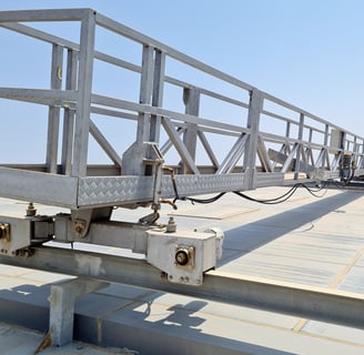 اصلاح سلات تنظيف اواجهات الزجاج، صيانة رافعات تنظيف قزاز, bmu maintenance , gantry maintain in ksa