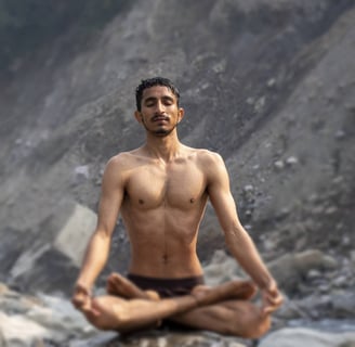 Master Yoga Kailash Singh Best Yoga Teacher in Delhi and India