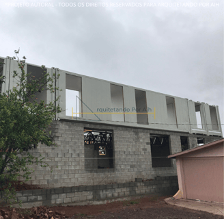 laboratório container sustentável, imagem da etapa construtiva, container colocados