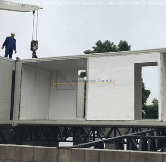 laboratório container sustentável, imagem da etapa construtiva, container colocados
