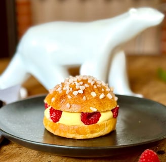 Tropezienne Ispahan framboise litchi rose