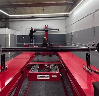 Hunter HawkEye Elite wheel alignment machine