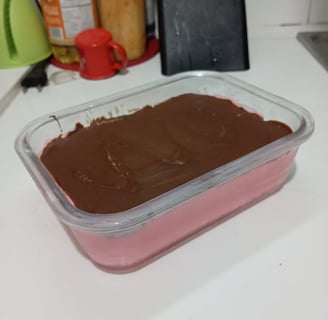 Mousse-de-morango-e-chocolate