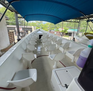 Boat Coral Expeditions Costa Rica