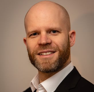 Jon Chamberlain piano accompanist headshot
