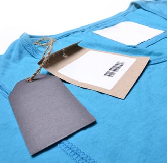 Rongzhiyue: Tags on blue t-shirt