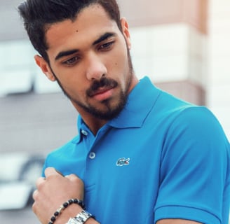 Rongzhiyue: Blue polo shirt with ribbed collar