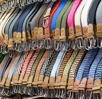 Rongzhiyue: Display of colorful woven belts