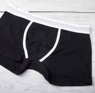 Rongzhiyue: Black boxer briefs
