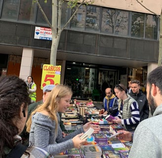 Rebajas de libros en el Rastro