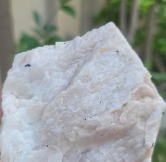 Premium Potash Feldspar (K₂O 12–13%) – Ideal for Ceramics, Glass & Welding rodes