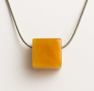 golden yelow pearl pendant