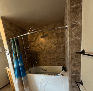 Madison Wi walk-in bathtub install | EZ Remodeling