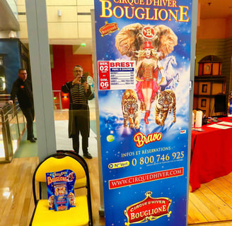 animation maquillage au stand Bouglione avec Joel Rehde et Pierre Veyssilier