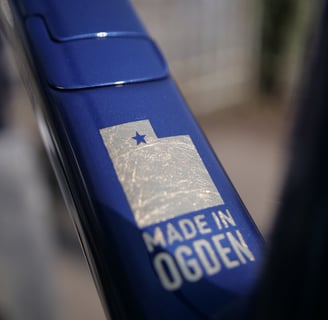 a gravel bike ENVE Mog custom painted