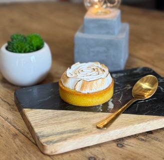 Tarte à la rhubarbe meringuée