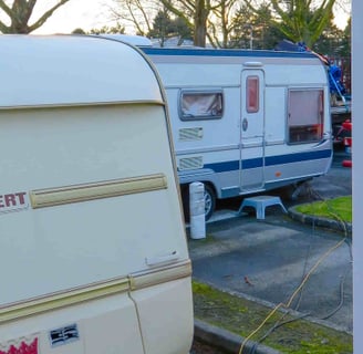 Vue Bouglione depuis la porte du camping-car de joel rehde