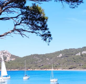 Vue de porquerolles Hyràes dans le var