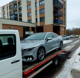 Pagalba kelyje visą parą Vilniaus mieste ir už jo ribų.
