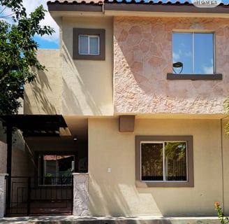 Residencia de lujo en Cancún con estilo de villas españolas