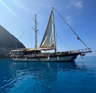 divane gulet for day trips Kefalonia Zakynthos