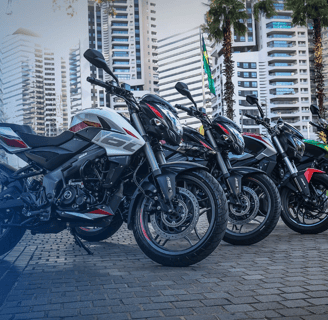 bajaj motos