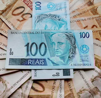 dinheiro espalhado reais