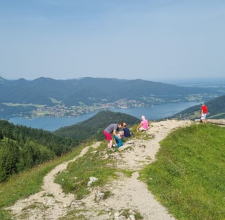 Aussicht von der Baumgartenschneid auf den Tegernsee