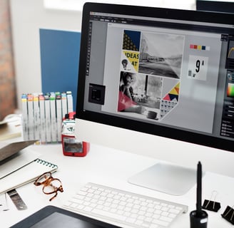 Diseño gráfico profesional para publicidad e identidad visual.