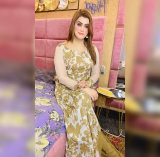 Shemale in Lahore