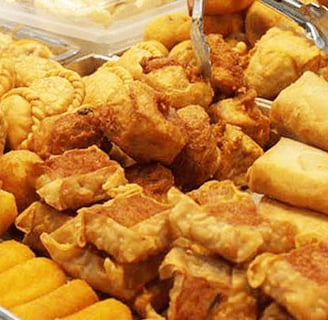 Untuk Hasil yang renyah dapat gunakan Minyak Goreng dari Kami