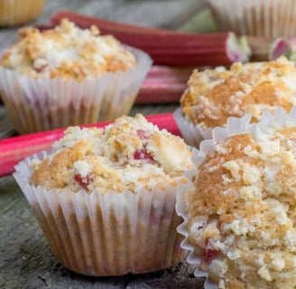 rhubarb muffin