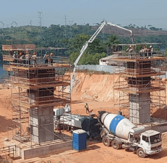 Construção da mesoestrura, concretagem e pilar da ponte no município de Anapu. Fonte: DNIT 11/2024