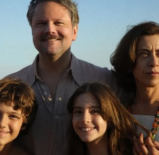 Capa do filme Ainda Estou Aqui com Fernanda Torres e Selton Mello