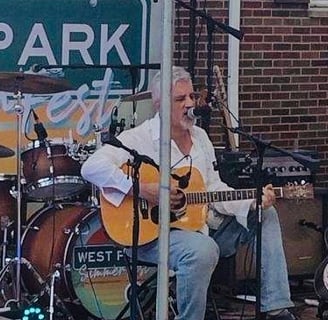 singer guitar acoustic performance