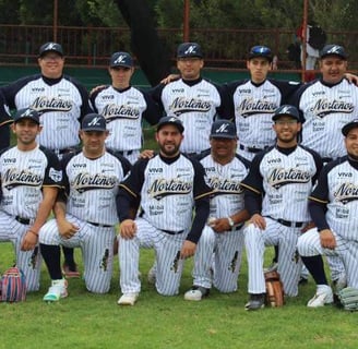 Equipo de beisbol con uniforme personalizado