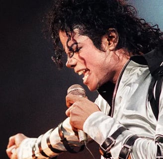 Michael Jackson spellbinding performance.