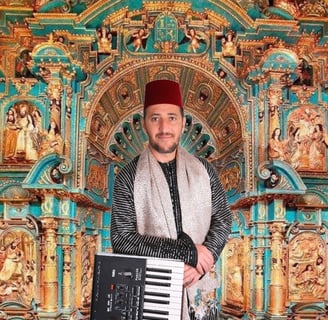 عازف الاورغ عبدو الصغير