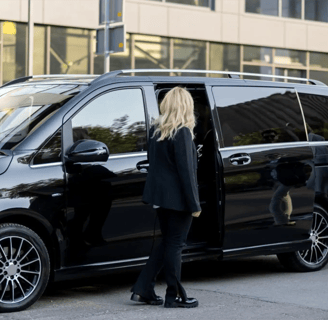 24/7 Birmingham airport transfers drop off
